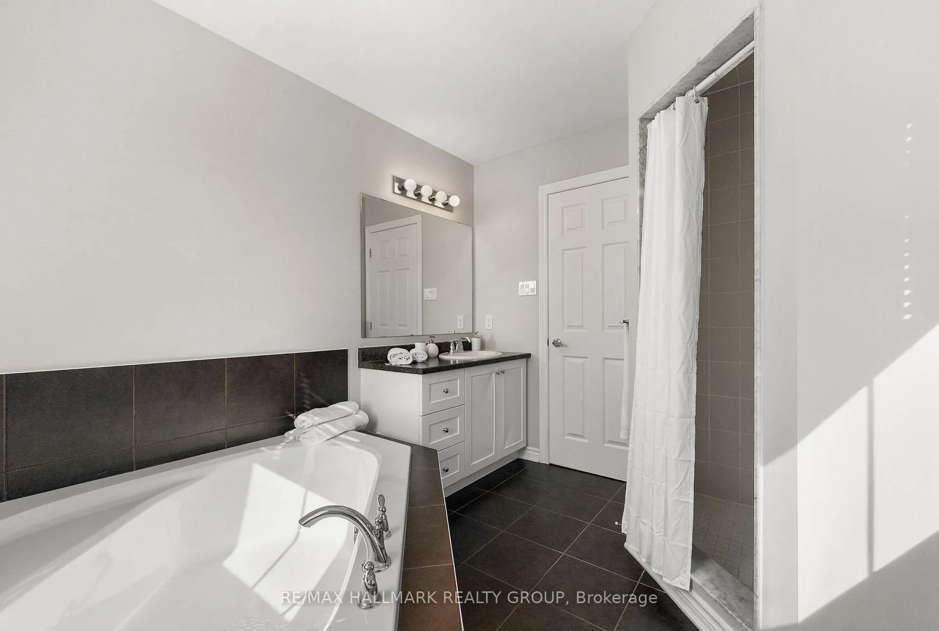 Photo 26 of 403 Brigatine Avenue, Ottawa, Stittsville (North) — HOMEH