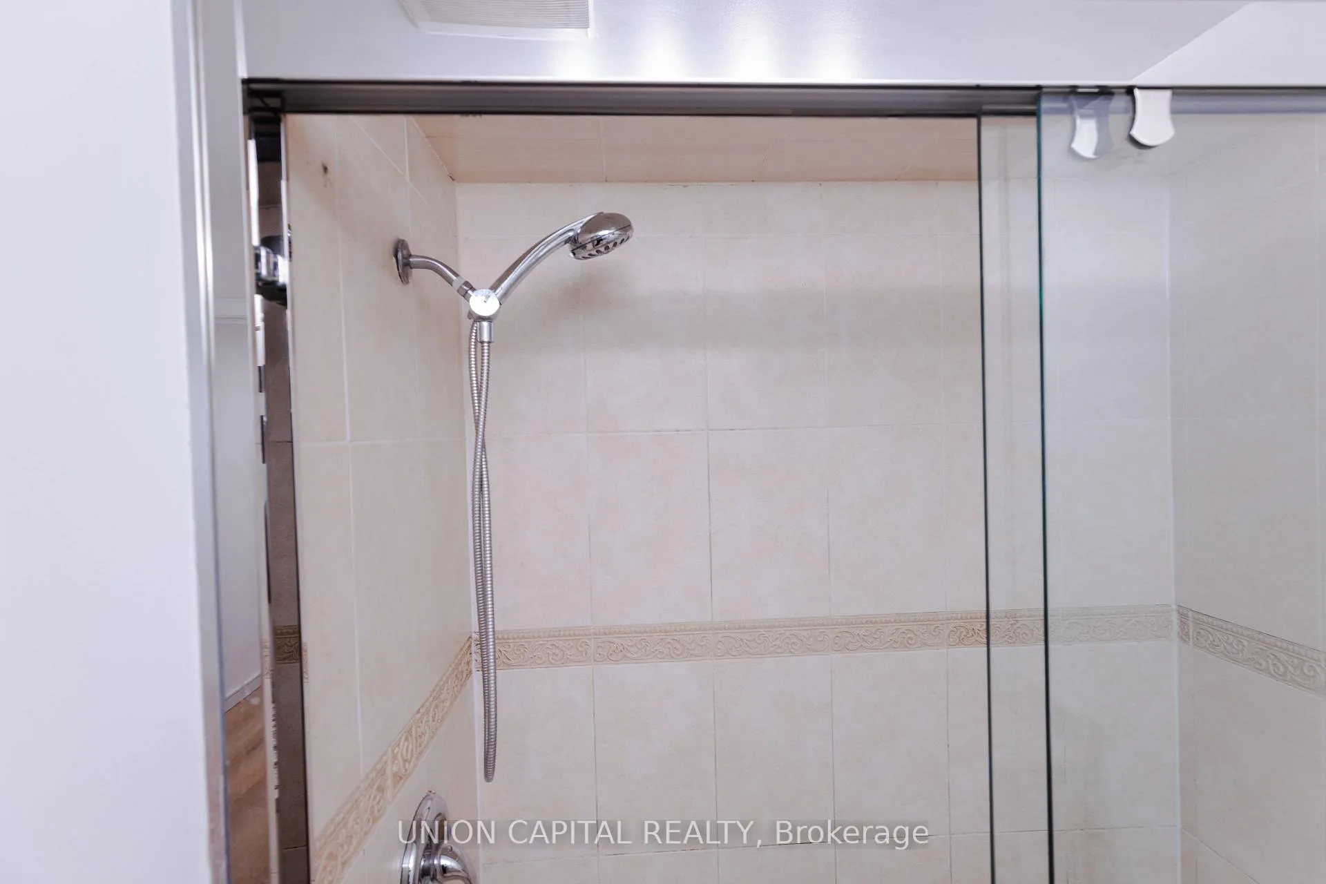 Photo 21 of 29 Thurman Road, Vaughan, Lakeview Estates — HOMEH