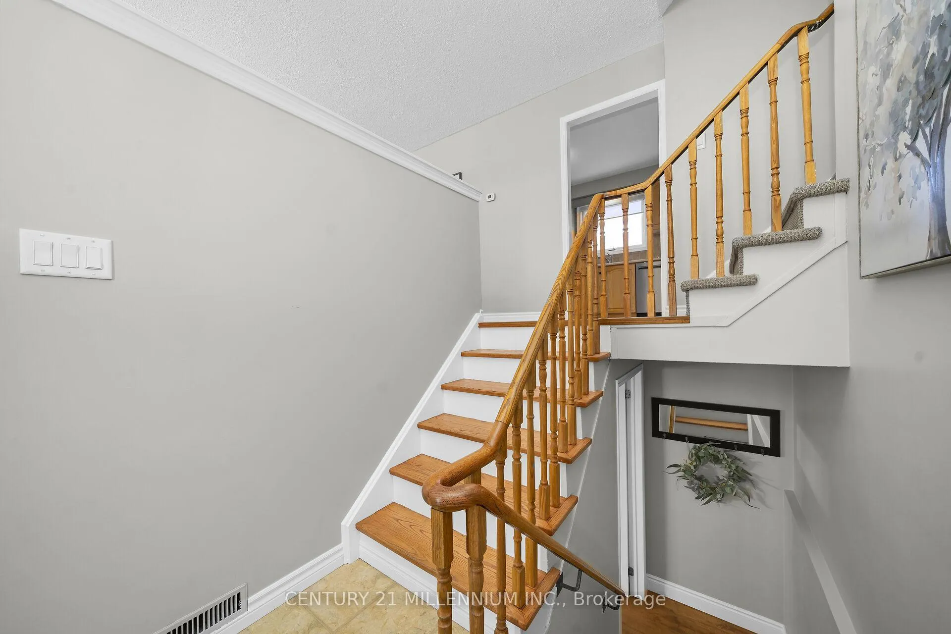 Photo 10 of 37 Erindale Drive, Erin — HOMEH
