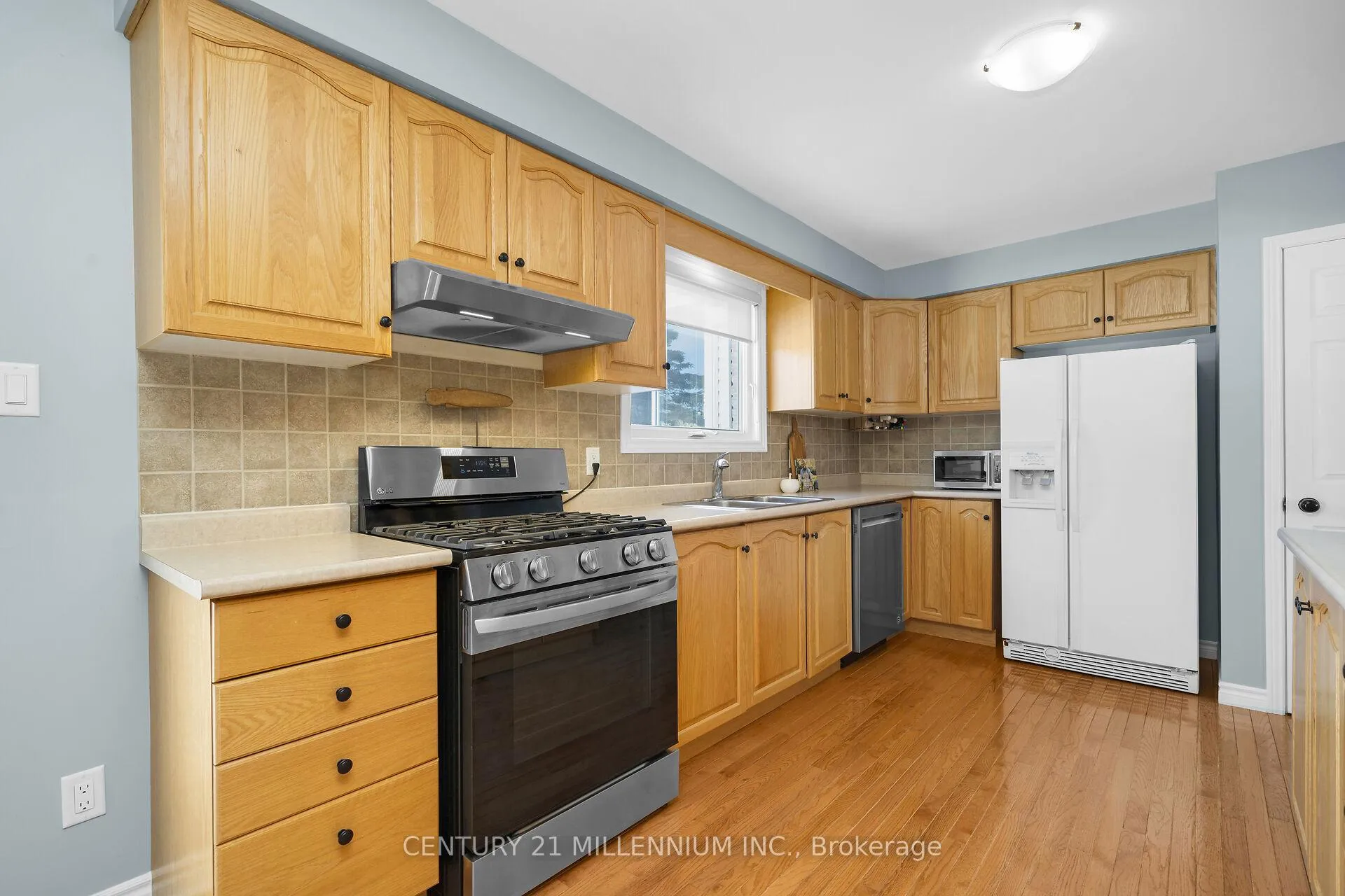 Photo 19 of 37 Erindale Drive, Erin — HOMEH