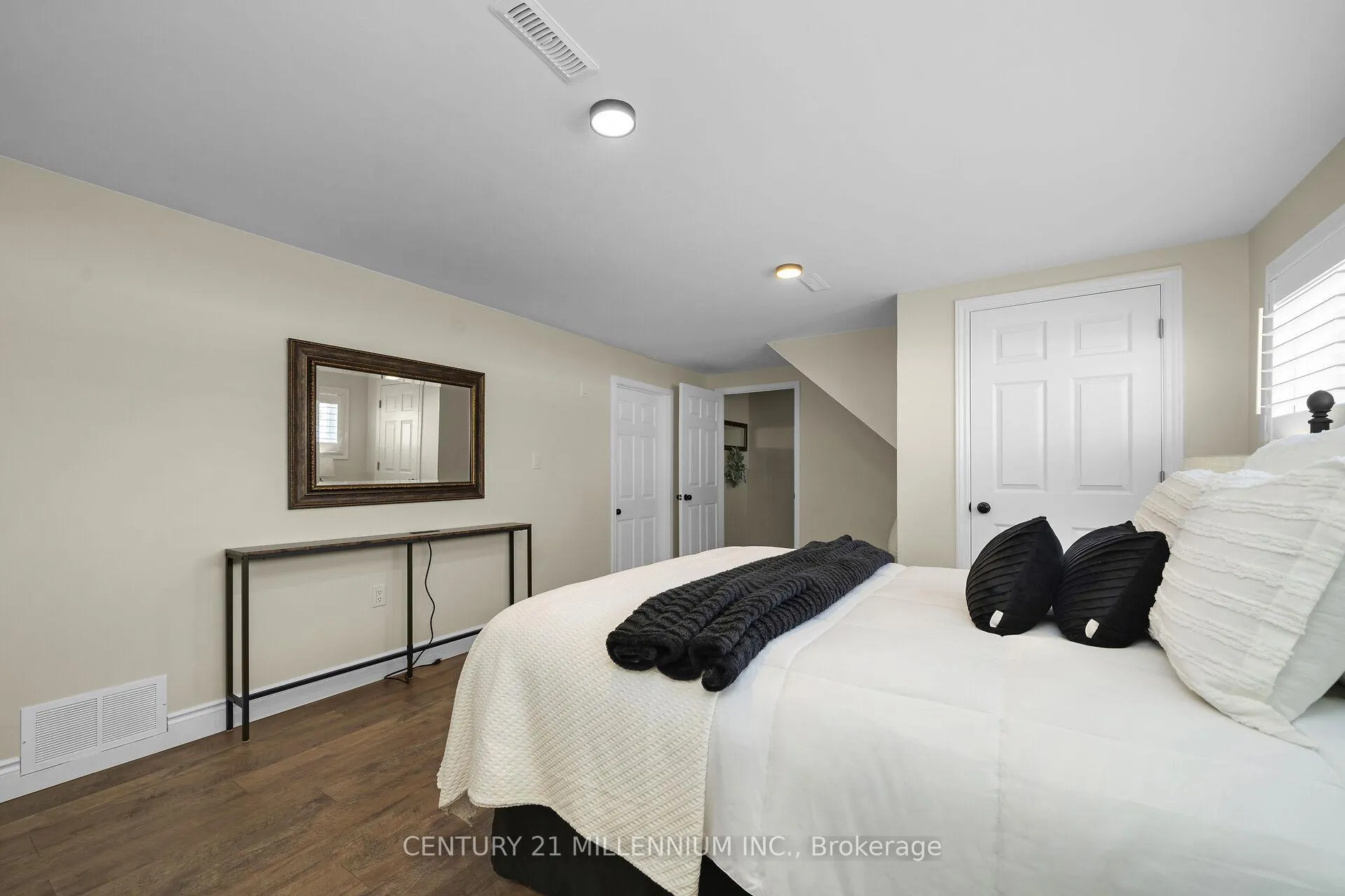 Photo 35 of 37 Erindale Drive, Erin — HOMEH