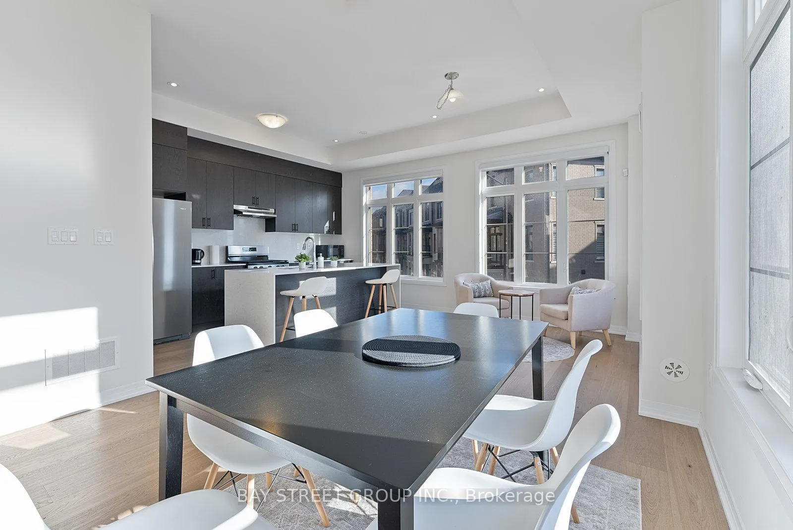 Photo 14 of 134 De La Roche Drive, Vaughan, Vellore Village — HOMEH