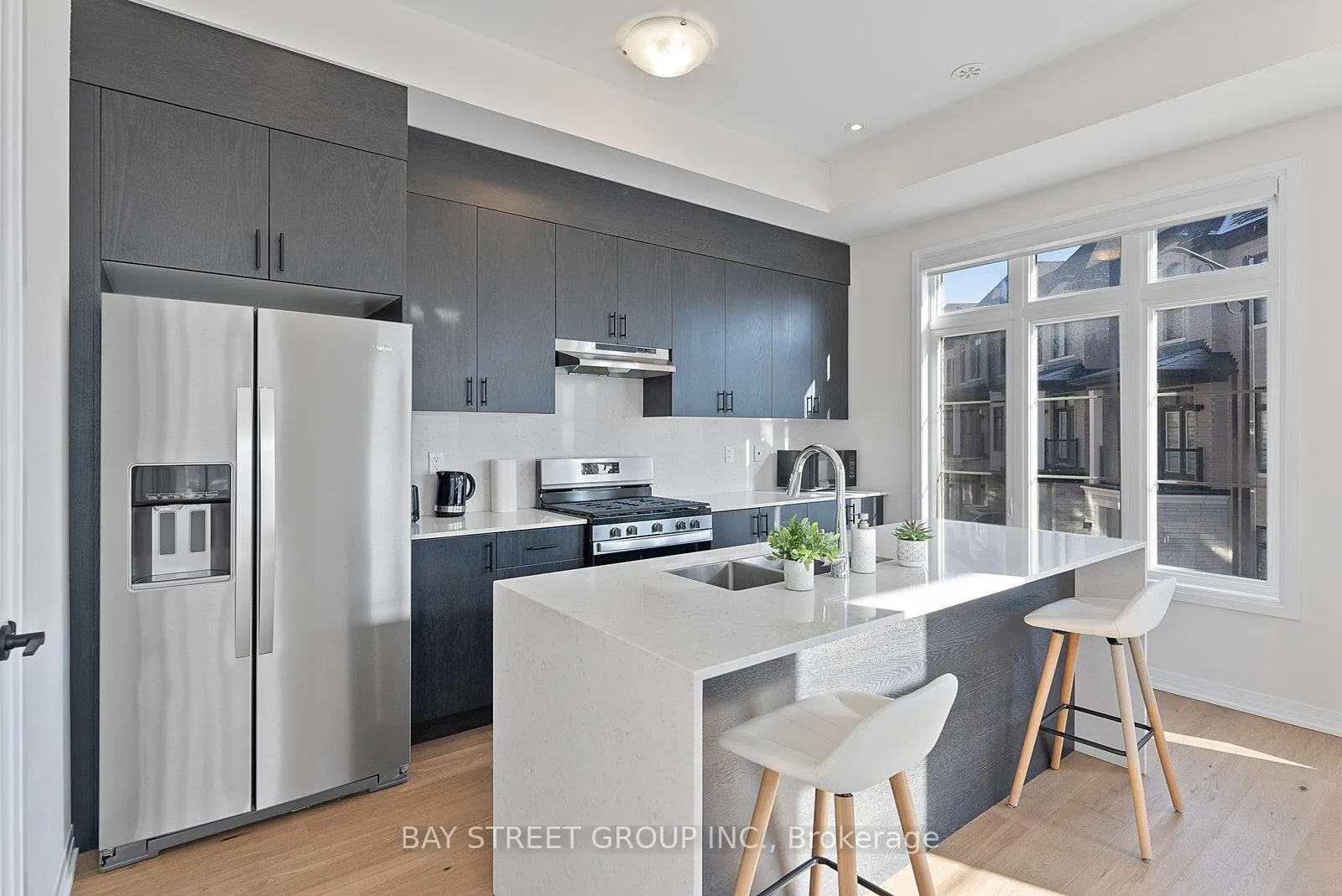 Photo 16 of 134 De La Roche Drive, Vaughan, Vellore Village — HOMEH