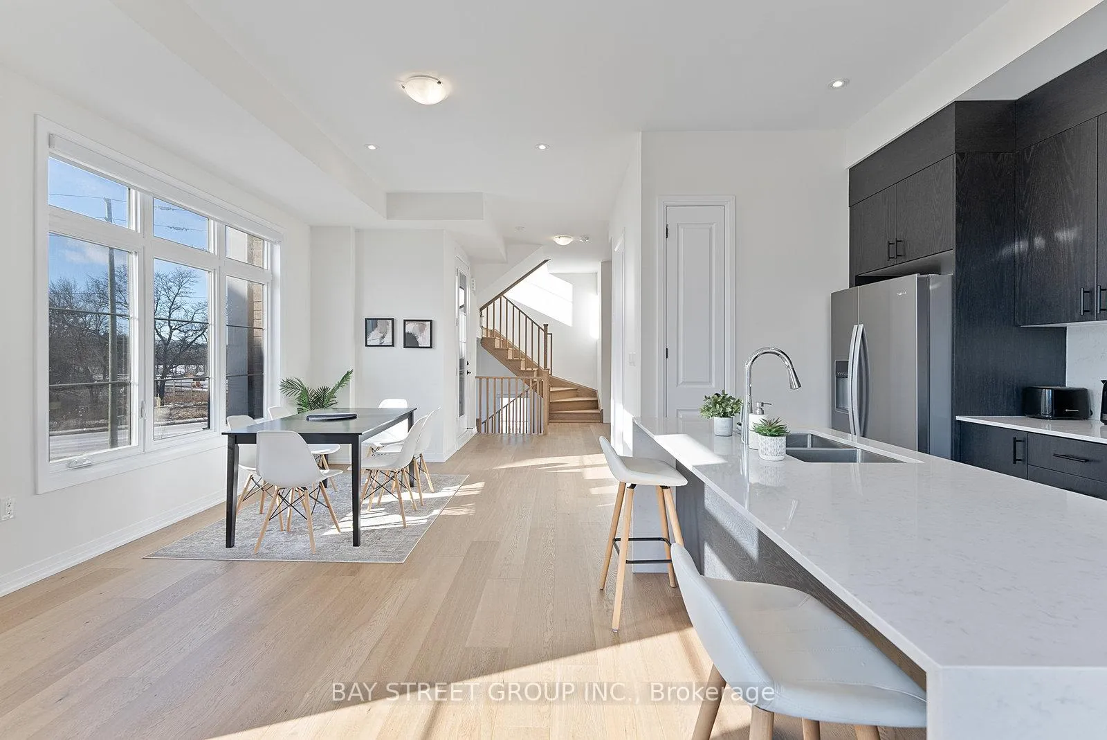 Photo 17 of 134 De La Roche Drive, Vaughan, Vellore Village — HOMEH