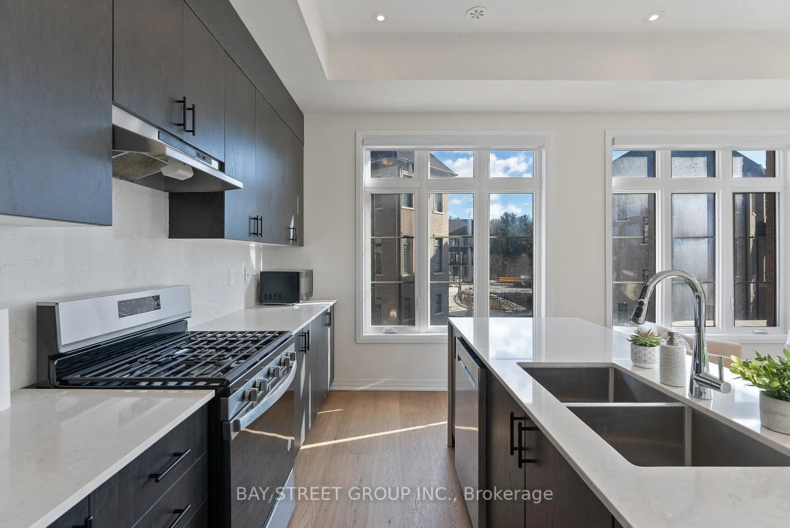 Photo 23 of 134 De La Roche Drive, Vaughan, Vellore Village — HOMEH