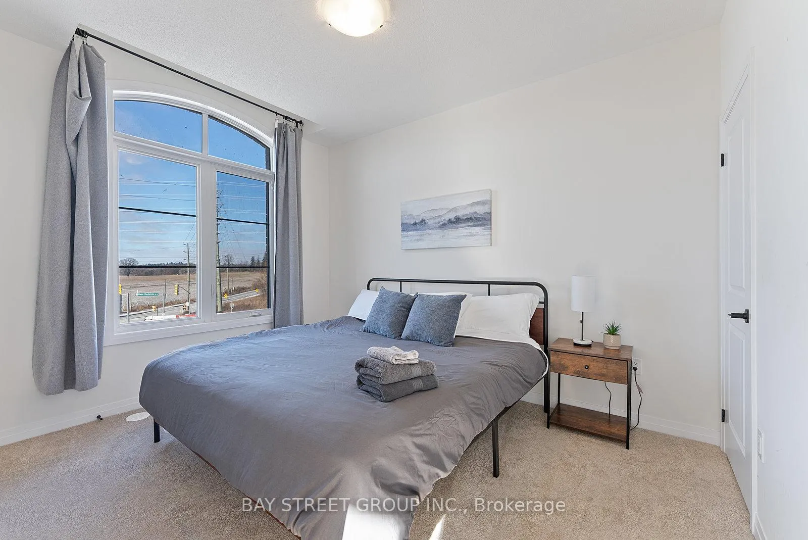 Photo 27 of 134 De La Roche Drive, Vaughan, Vellore Village — HOMEH