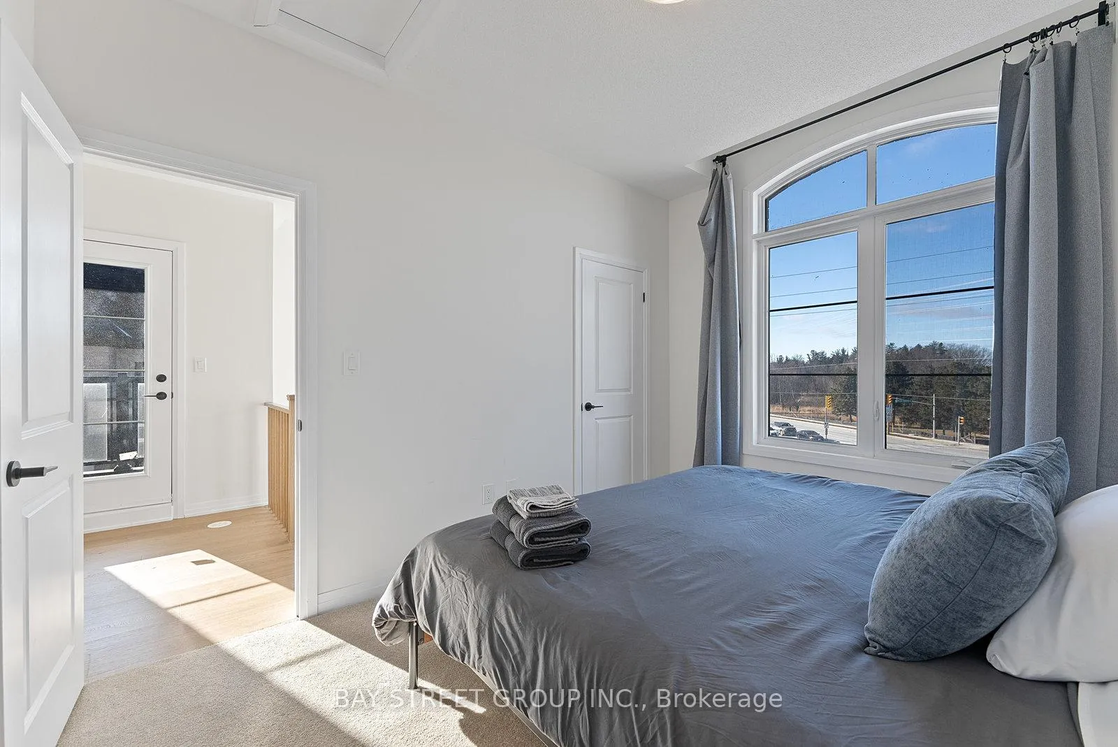 Photo 28 of 134 De La Roche Drive, Vaughan, Vellore Village — HOMEH