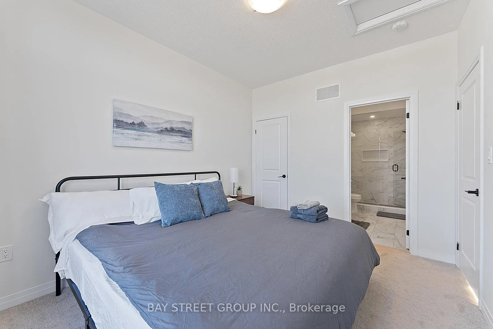Photo 31 of 134 De La Roche Drive, Vaughan, Vellore Village — HOMEH