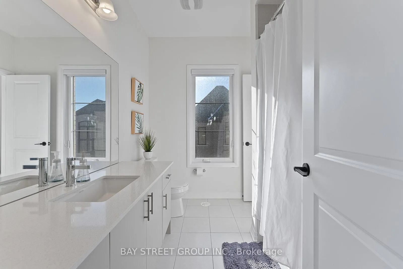 Photo 35 of 134 De La Roche Drive, Vaughan, Vellore Village — HOMEH