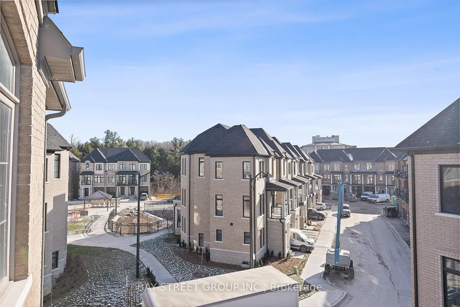 Photo 42 of 134 De La Roche Drive, Vaughan, Vellore Village — HOMEH