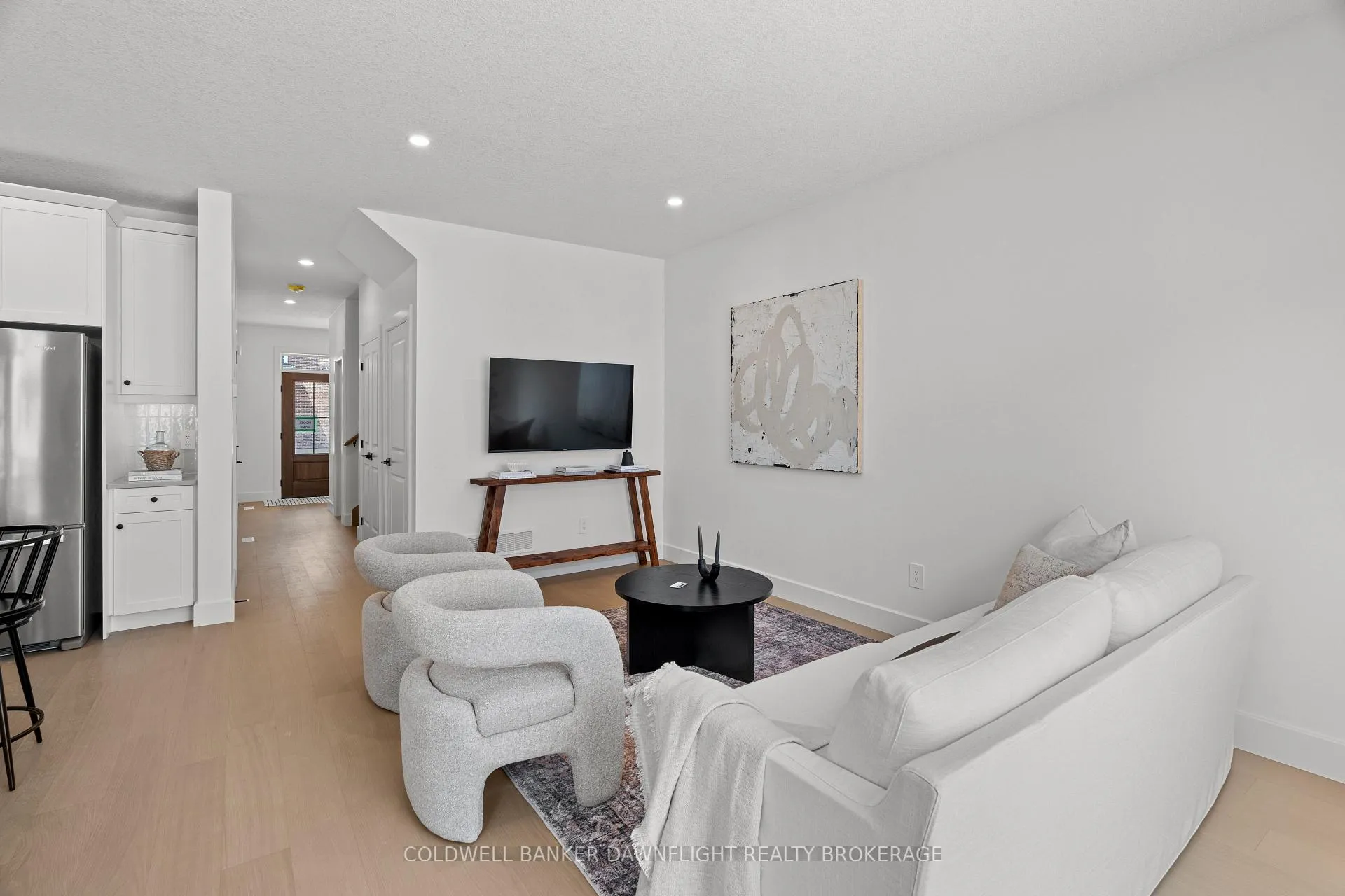 Photo 10 of Unit 17, 147 Scotts Drive, Lucan Biddulph, Lucan — HOMEH