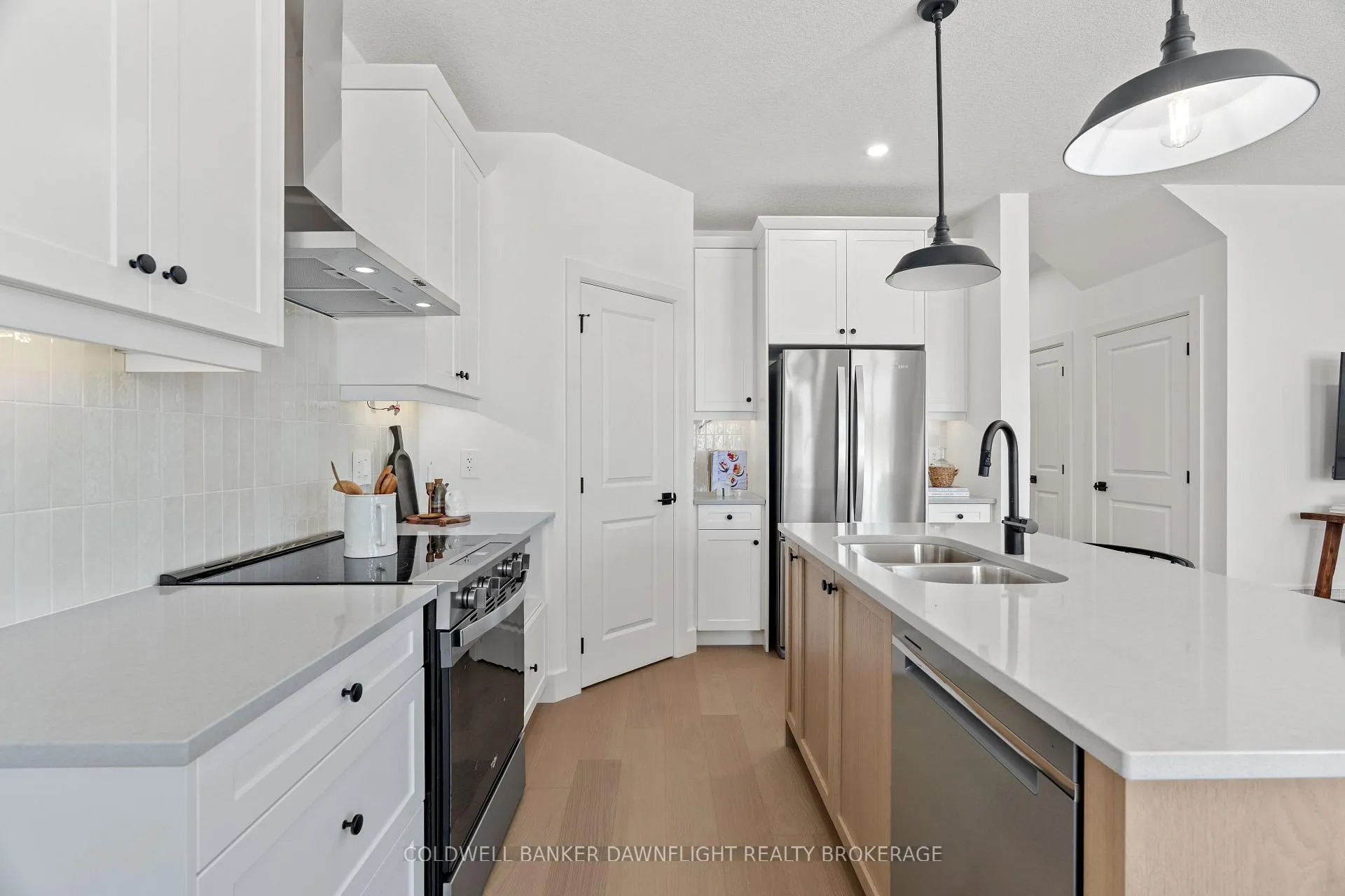 Photo 17 of Unit 17, 147 Scotts Drive, Lucan Biddulph, Lucan — HOMEH