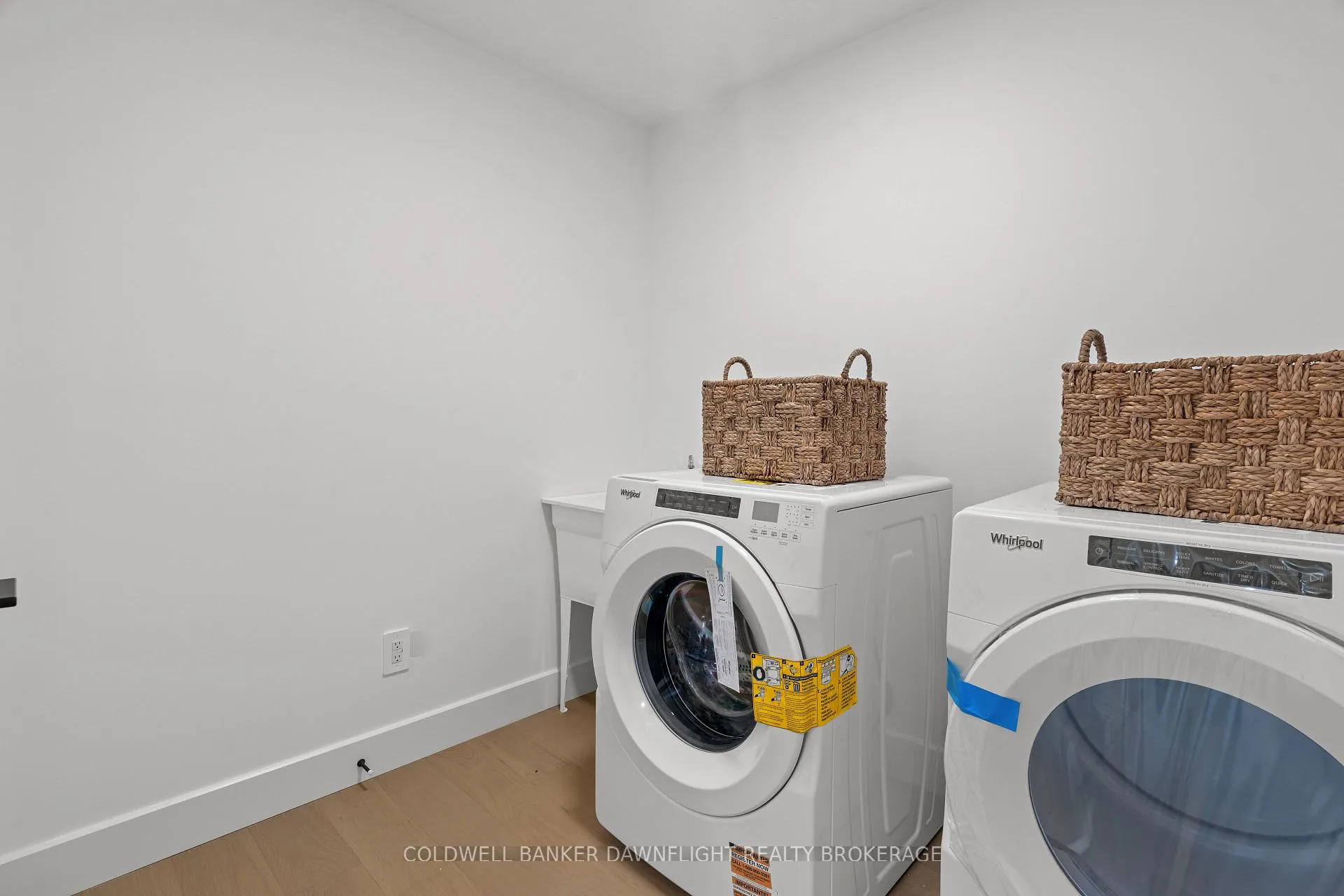 Photo 20 of Unit 17, 147 Scotts Drive, Lucan Biddulph, Lucan — HOMEH