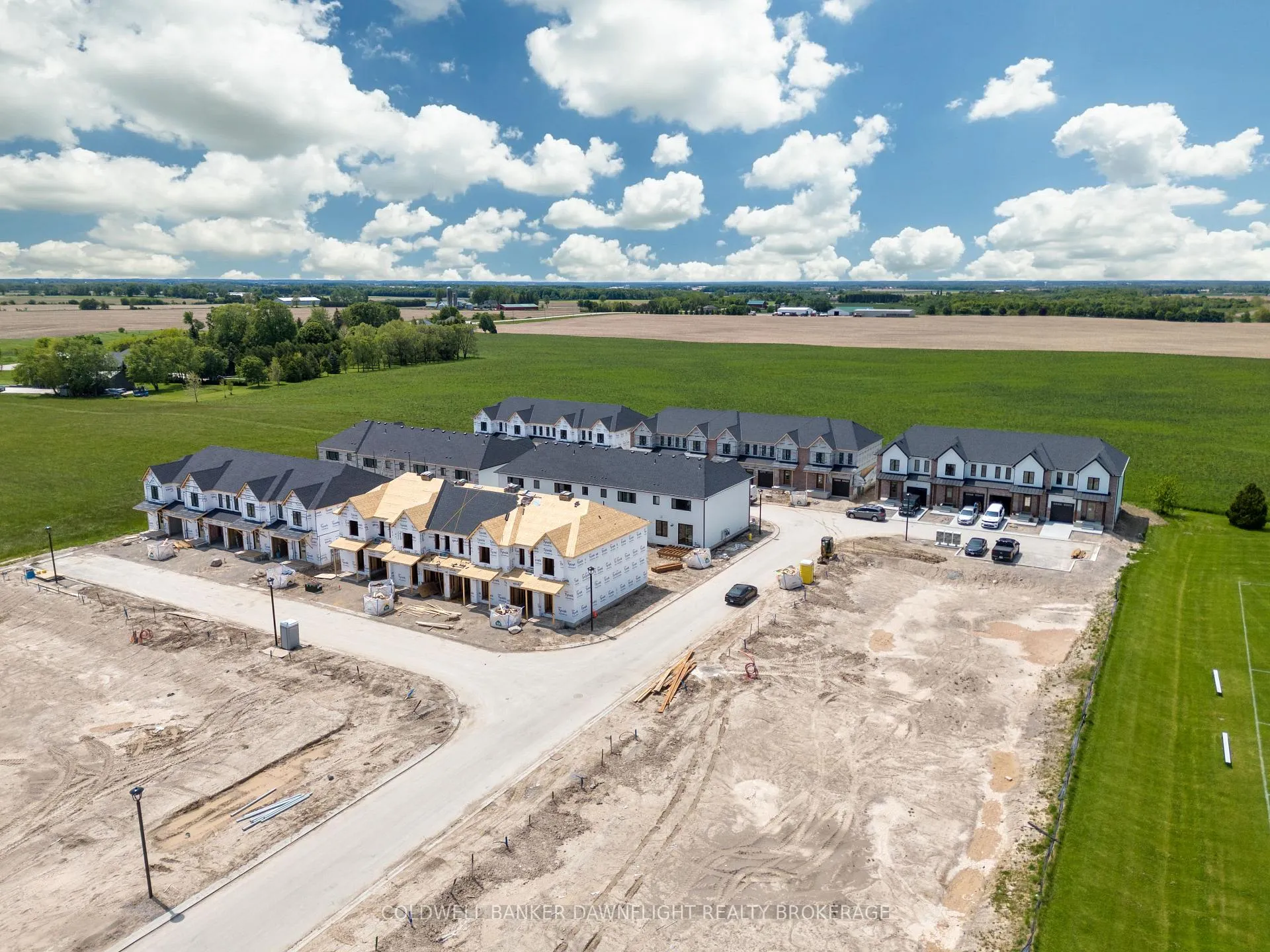 Photo 45 of Unit 17, 147 Scotts Drive, Lucan Biddulph, Lucan — HOMEH
