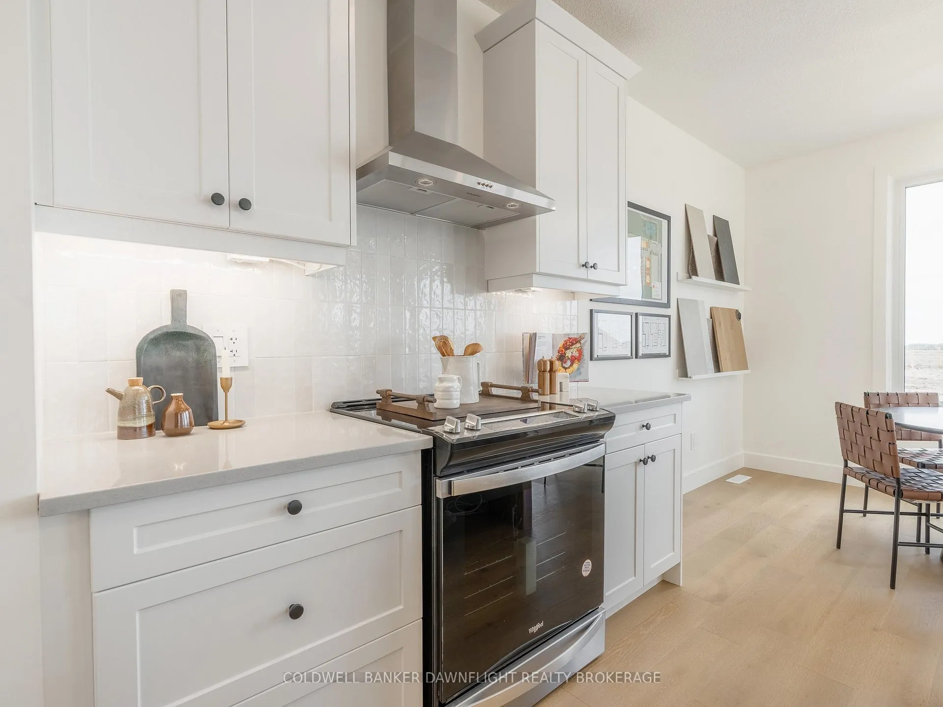 Photo 15 of Unit 18, 147 Scotts Drive, Lucan Biddulph, Lucan — HOMEH