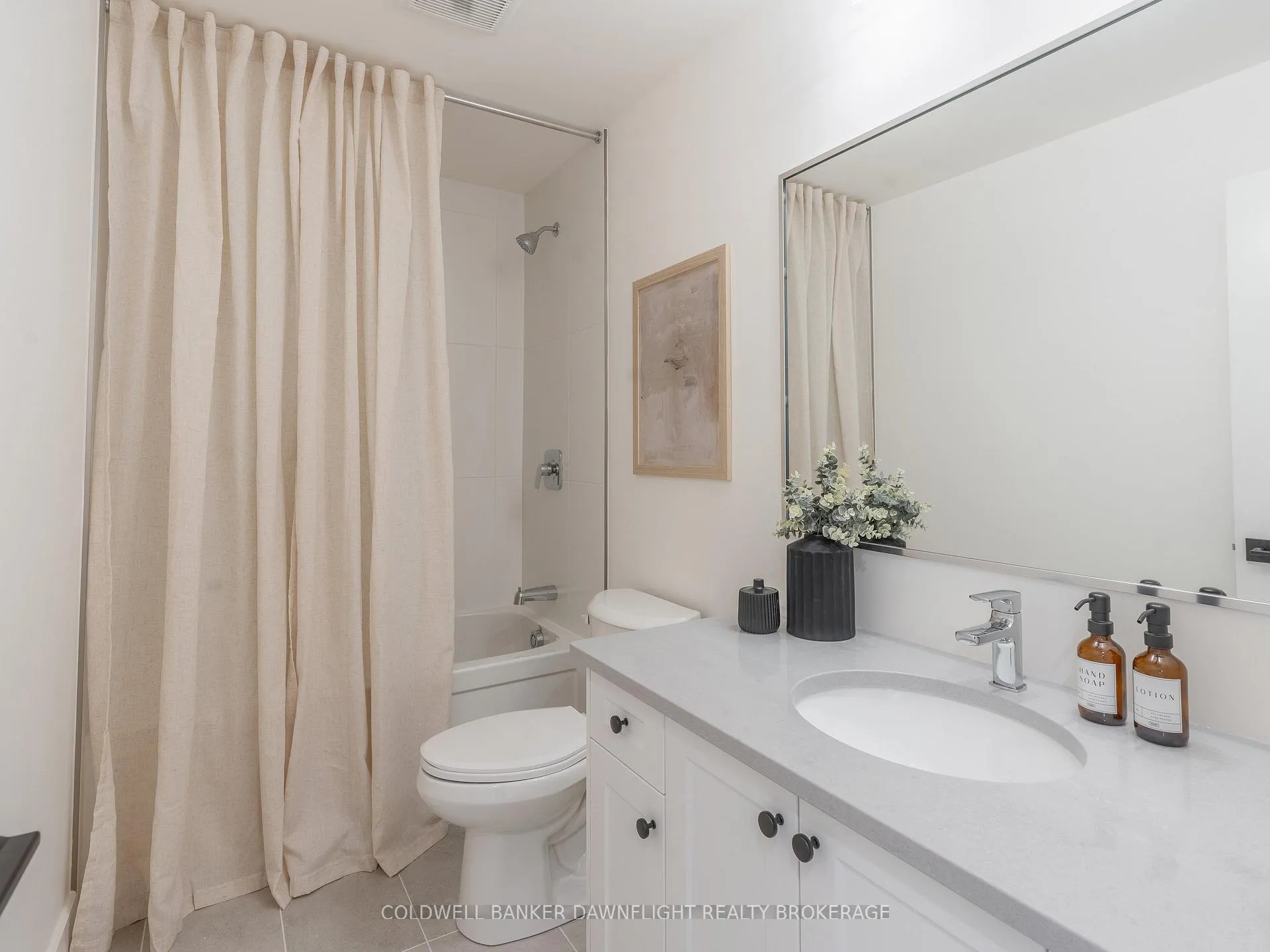 Photo 29 of Unit 18, 147 Scotts Drive, Lucan Biddulph, Lucan — HOMEH