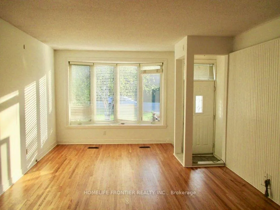 Photo 4 of 20 Johnson Road, Aurora, Aurora Highlands — HOMEH