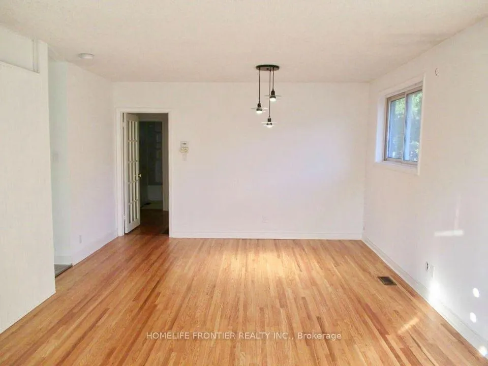 Photo 5 of 20 Johnson Road, Aurora, Aurora Highlands — HOMEH