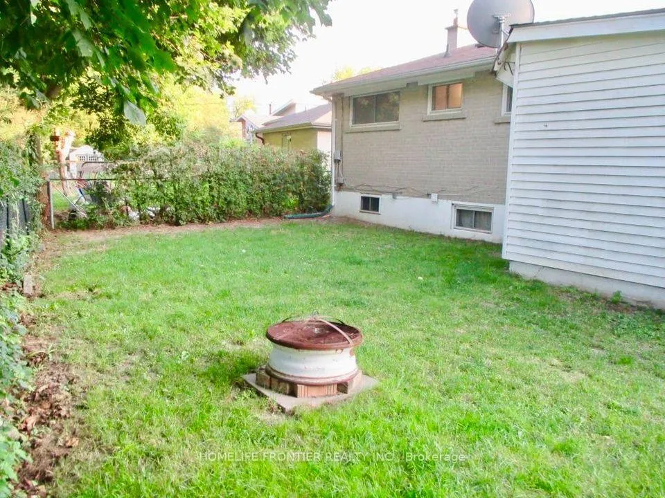 Photo 14 of 20 Johnson Road, Aurora, Aurora Highlands — HOMEH