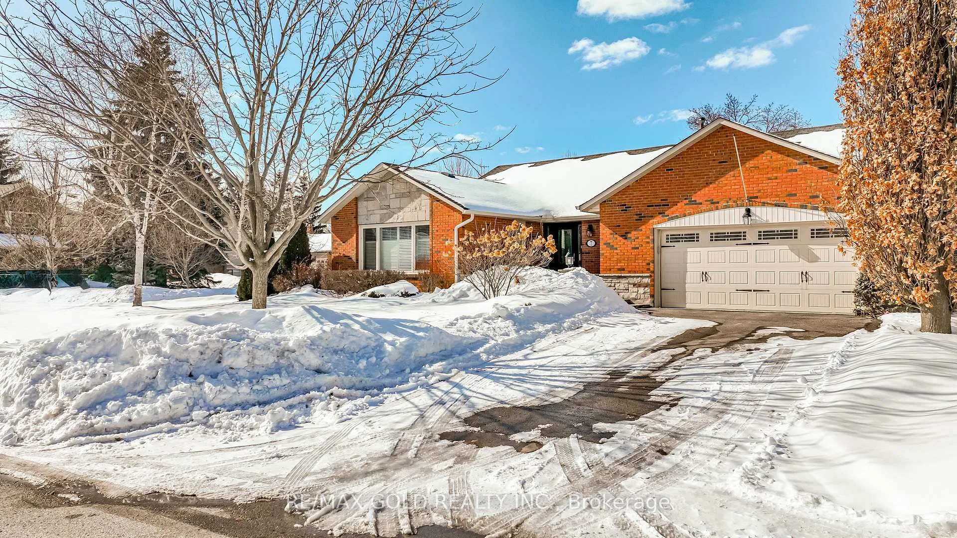 Photo 1 of 7 Oldham Crescent, Brampton, Snelgrove — HOMEH