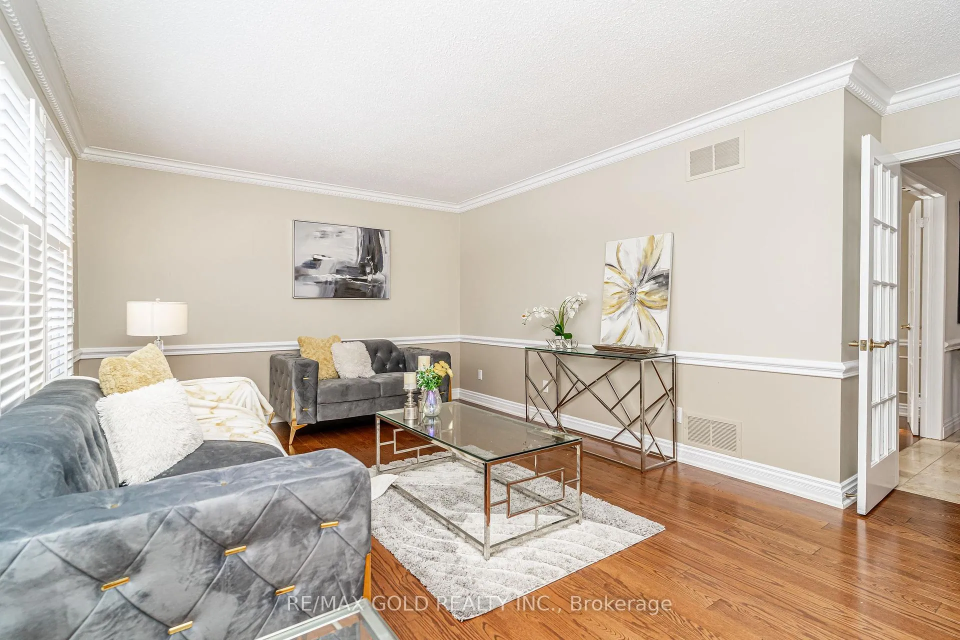 Photo 8 of 7 Oldham Crescent, Brampton, Snelgrove — HOMEH