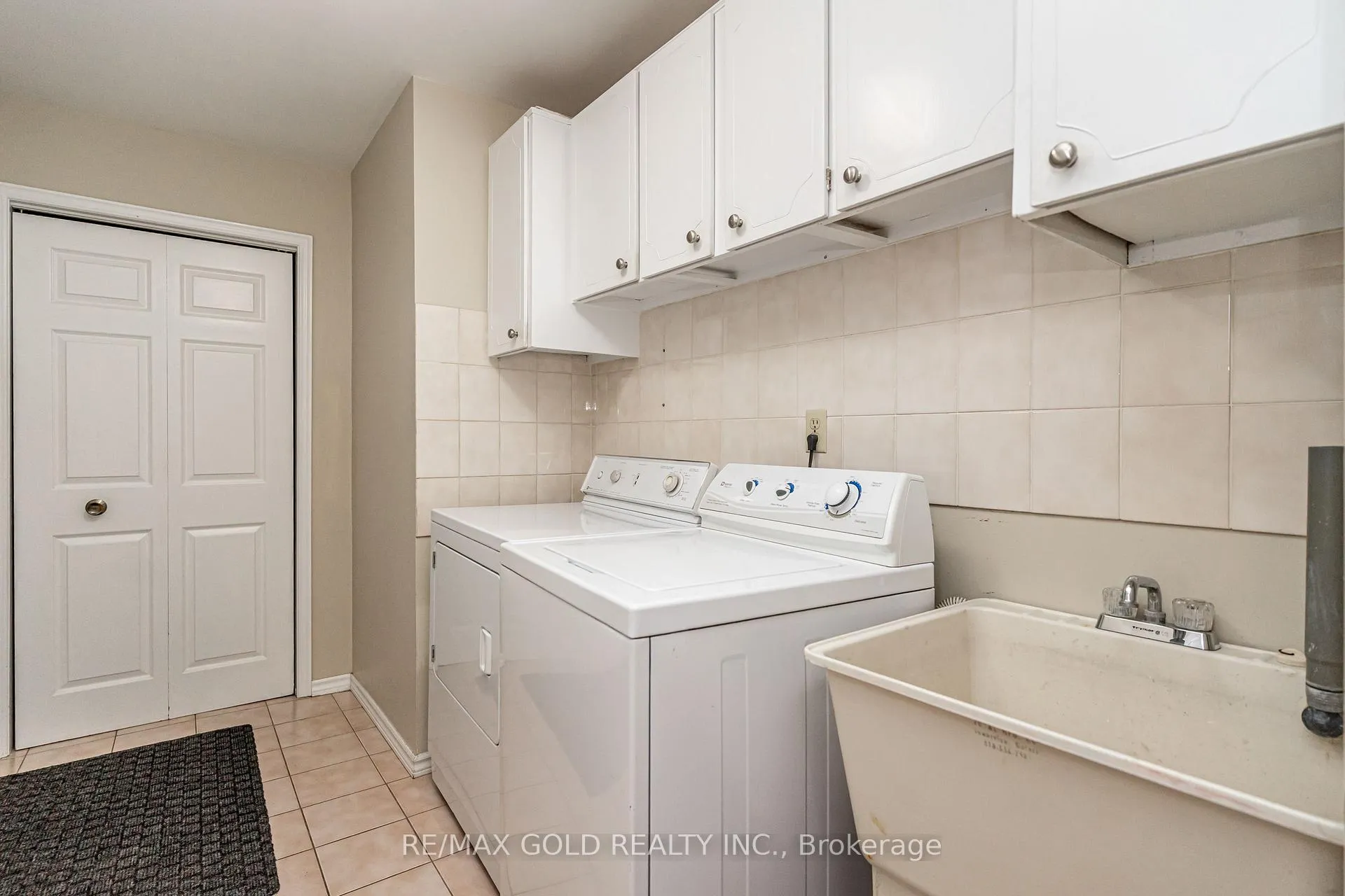 Photo 31 of 7 Oldham Crescent, Brampton, Snelgrove — HOMEH