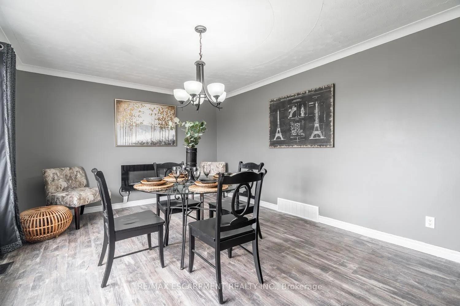 Photo 5 of 111 King Street E, Haldimand — HOMEH