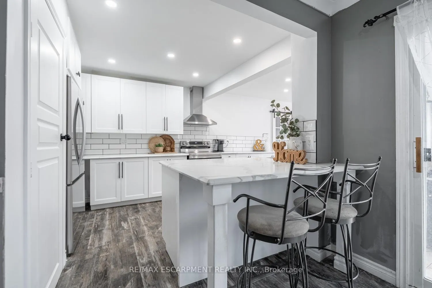 Photo 9 of 111 King Street E, Haldimand — HOMEH