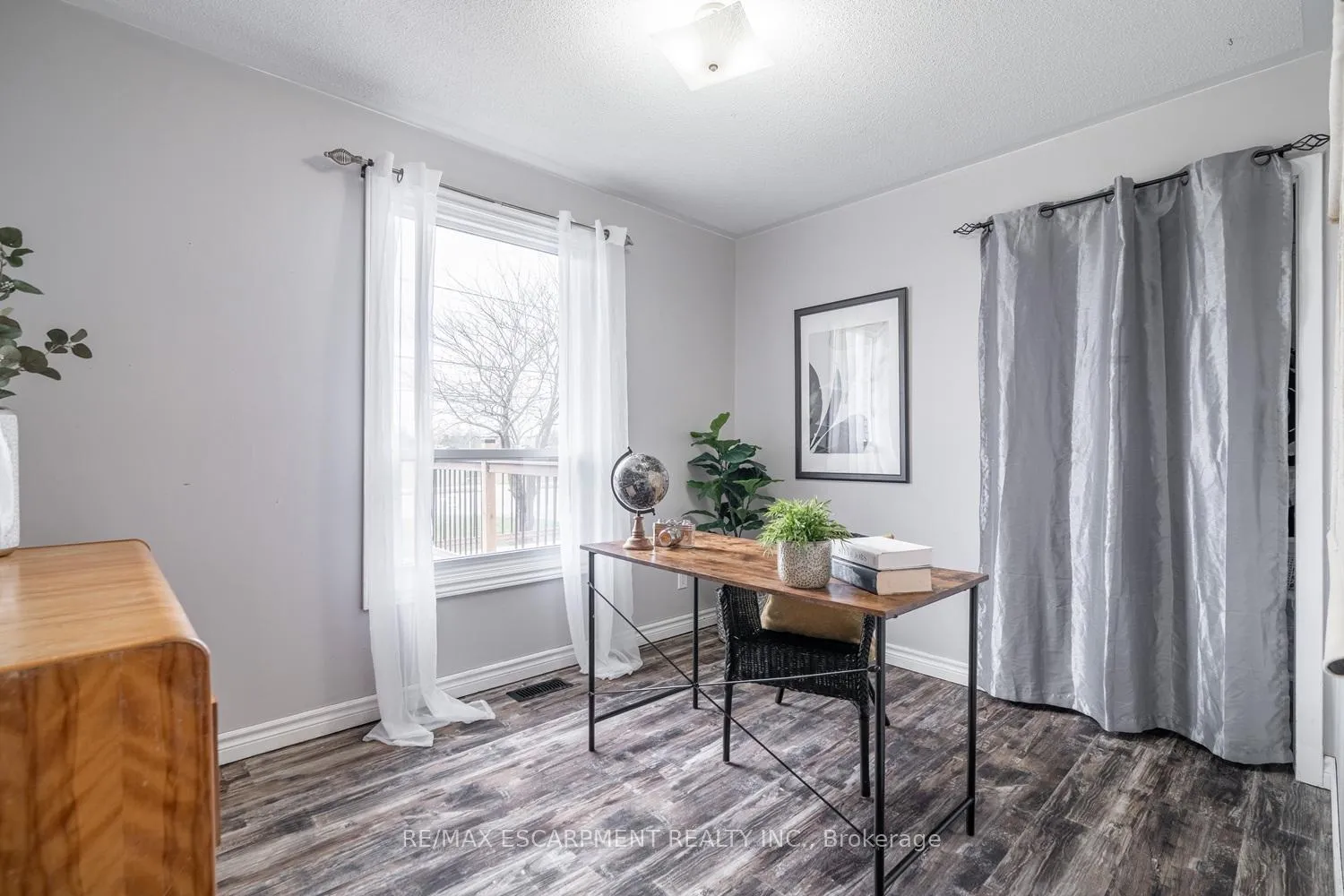 Photo 18 of 111 King Street E, Haldimand — HOMEH
