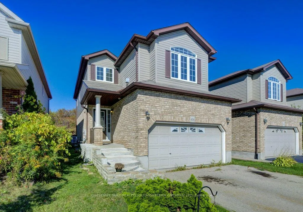 Photo 1 of 404 Tealby Crescent, Waterloo, Colonial Acres — HOMEH