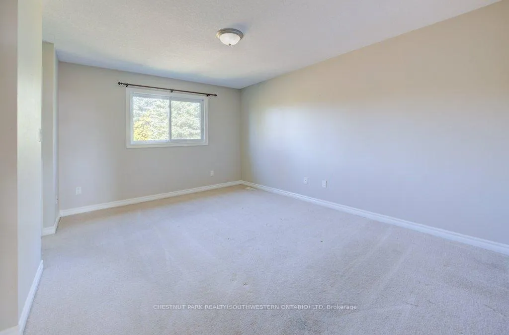 Photo 23 of 404 Tealby Crescent, Waterloo, Colonial Acres — HOMEH