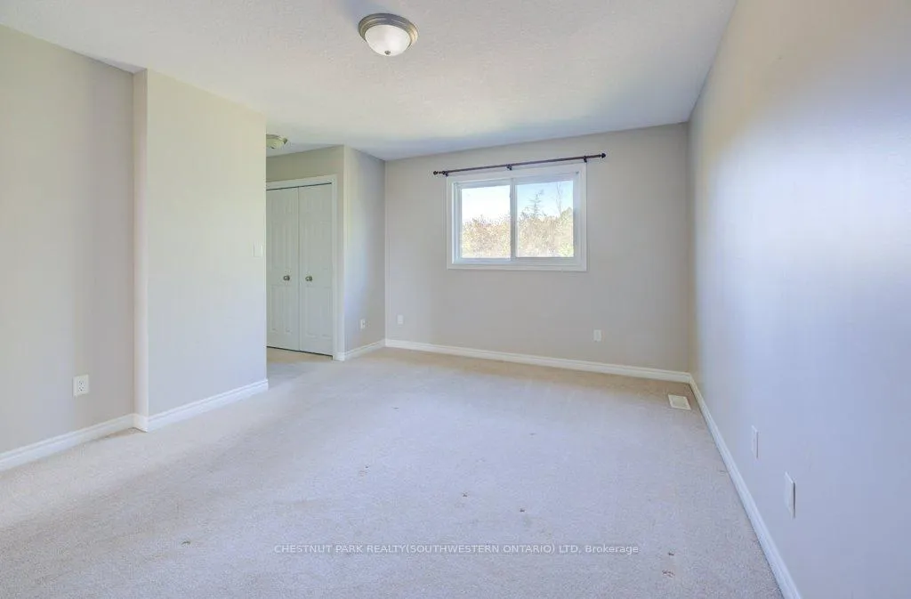Photo 24 of 404 Tealby Crescent, Waterloo, Colonial Acres — HOMEH