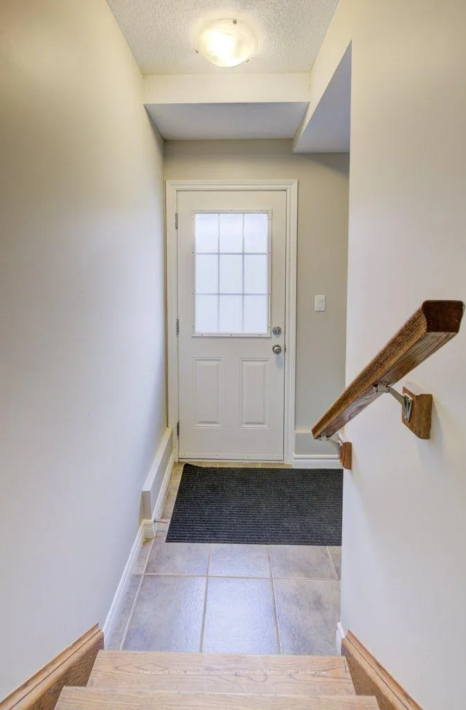 Photo 27 of 404 Tealby Crescent, Waterloo, Colonial Acres — HOMEH