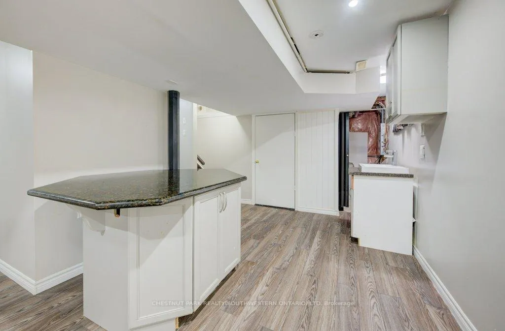 Photo 28 of 404 Tealby Crescent, Waterloo, Colonial Acres — HOMEH