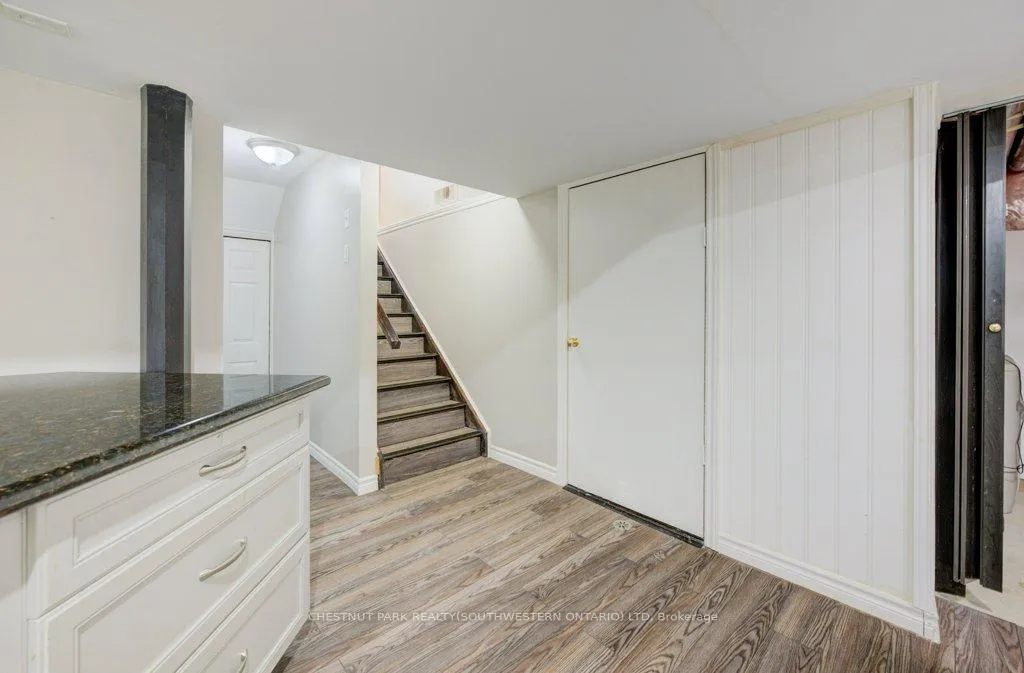 Photo 29 of 404 Tealby Crescent, Waterloo, Colonial Acres — HOMEH