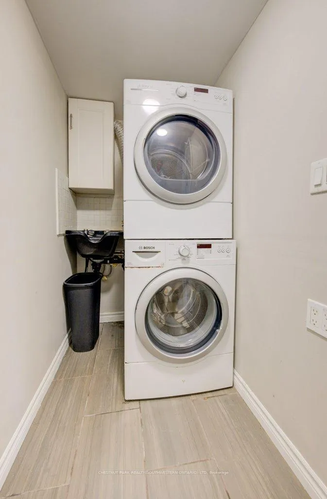 Photo 33 of 404 Tealby Crescent, Waterloo, Colonial Acres — HOMEH