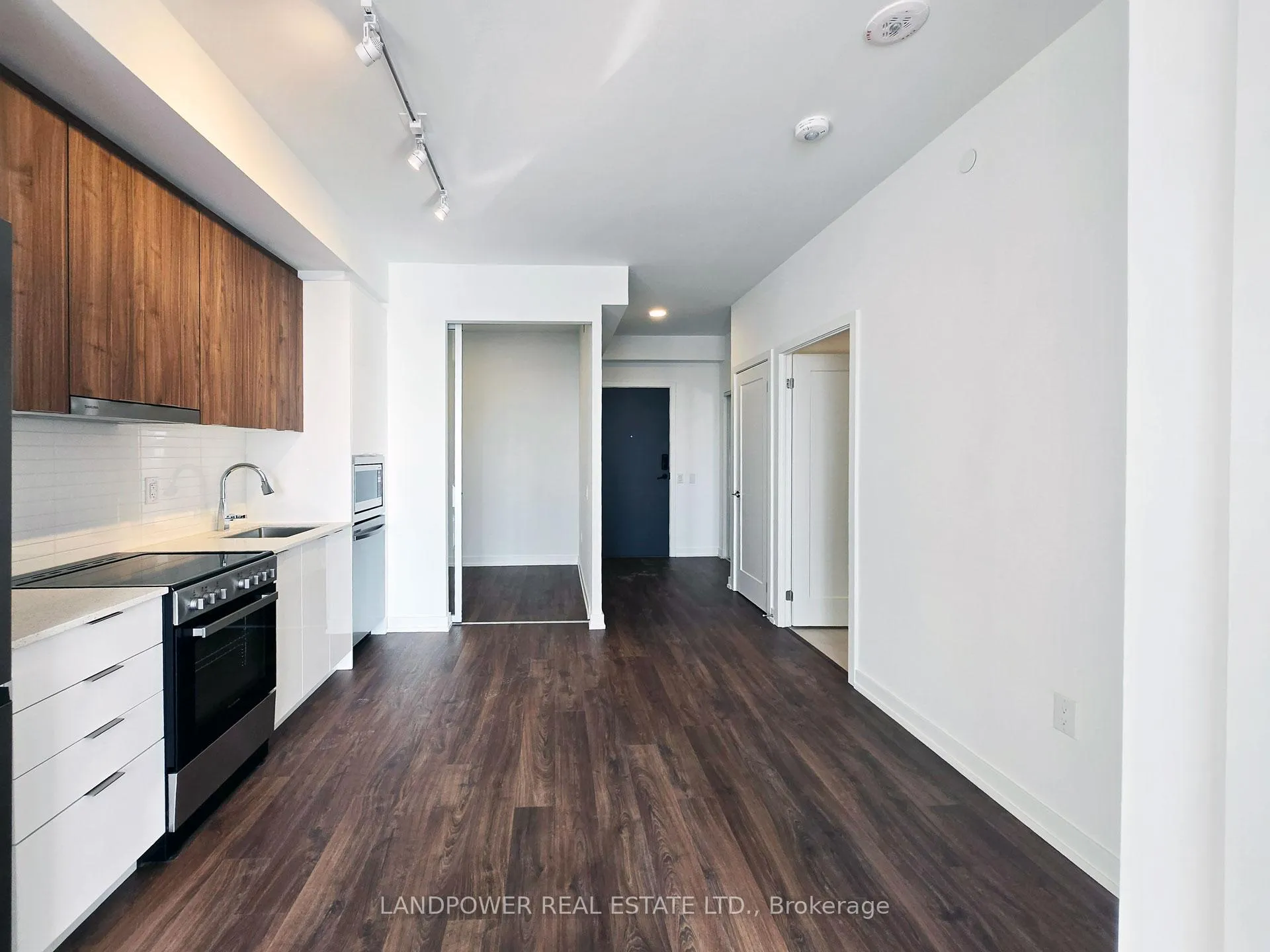 Photo 6 of Unit 1607, 9763 Markham Road, Markham, Greensborough — HOMEH