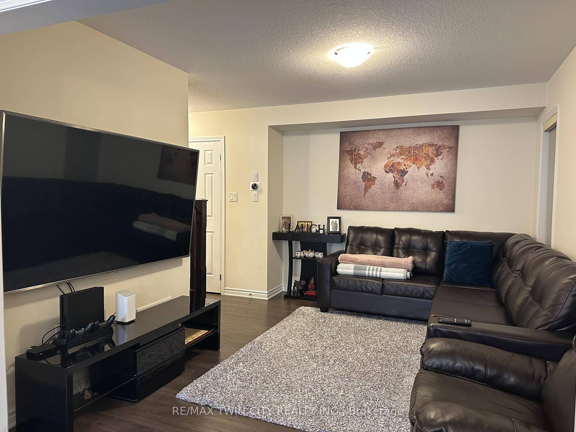 Photo 5 of 209 Netherby Lane, Kitchener, Rosenburg — HOMEH