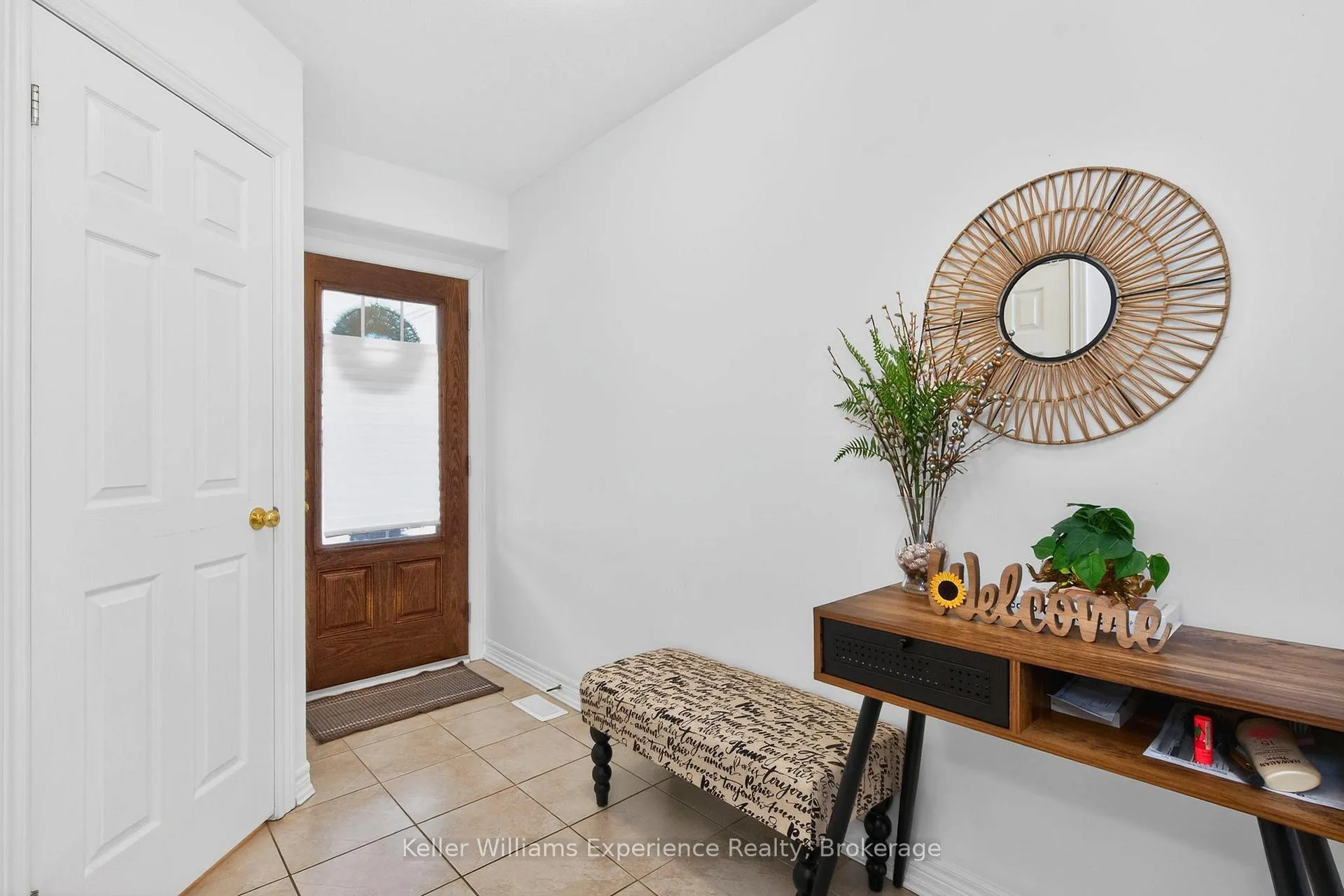 Photo 4 of 995 Cook Drive, Midland — HOMEH