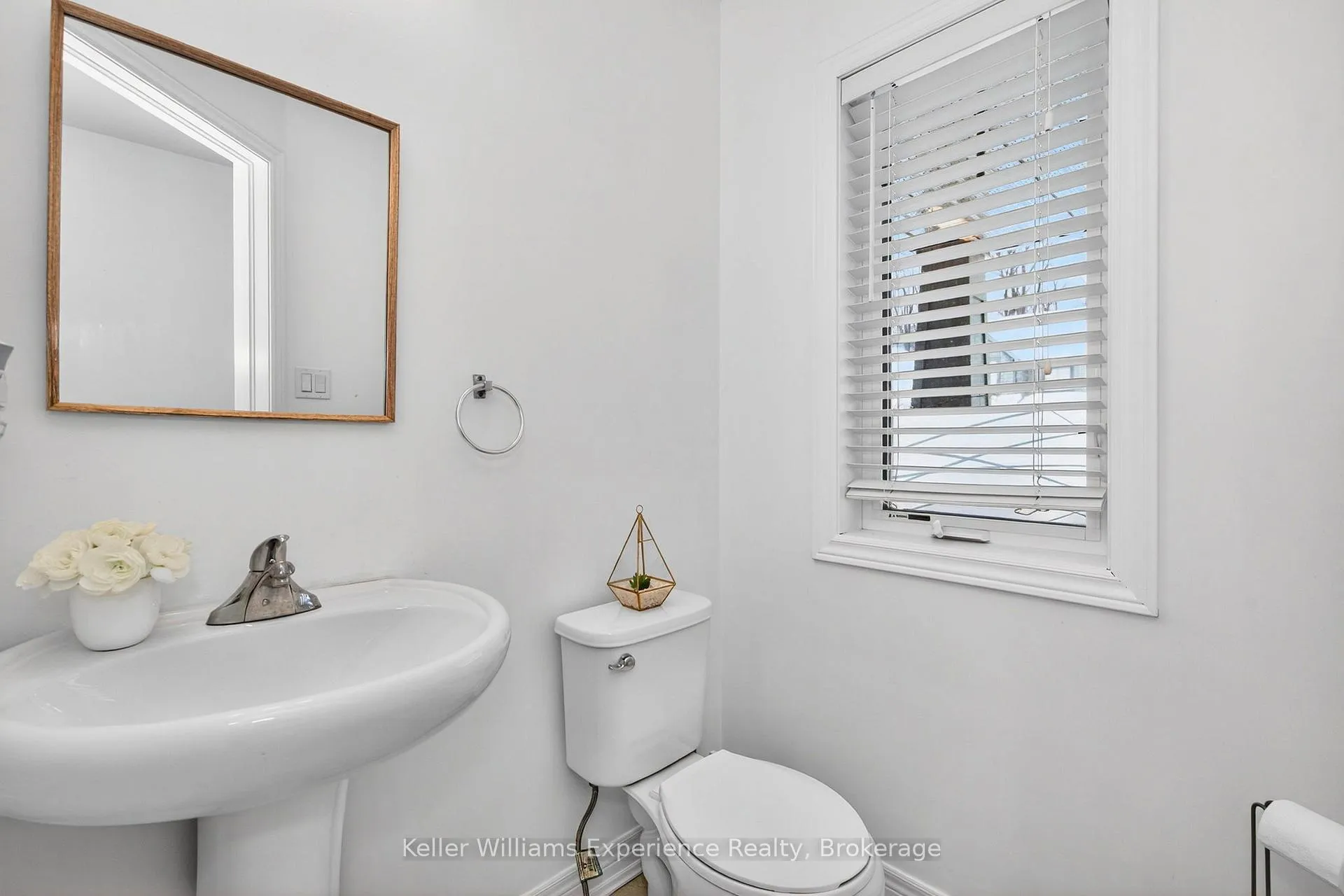Photo 12 of 995 Cook Drive, Midland — HOMEH