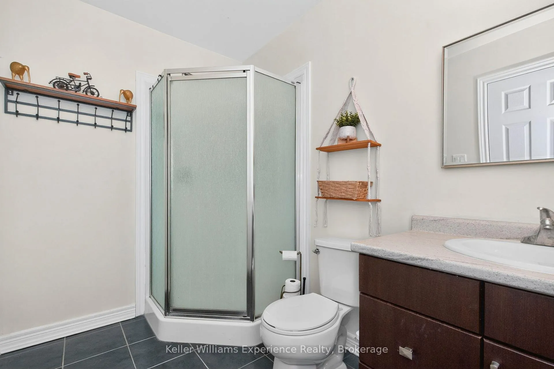 Photo 15 of 995 Cook Drive, Midland — HOMEH