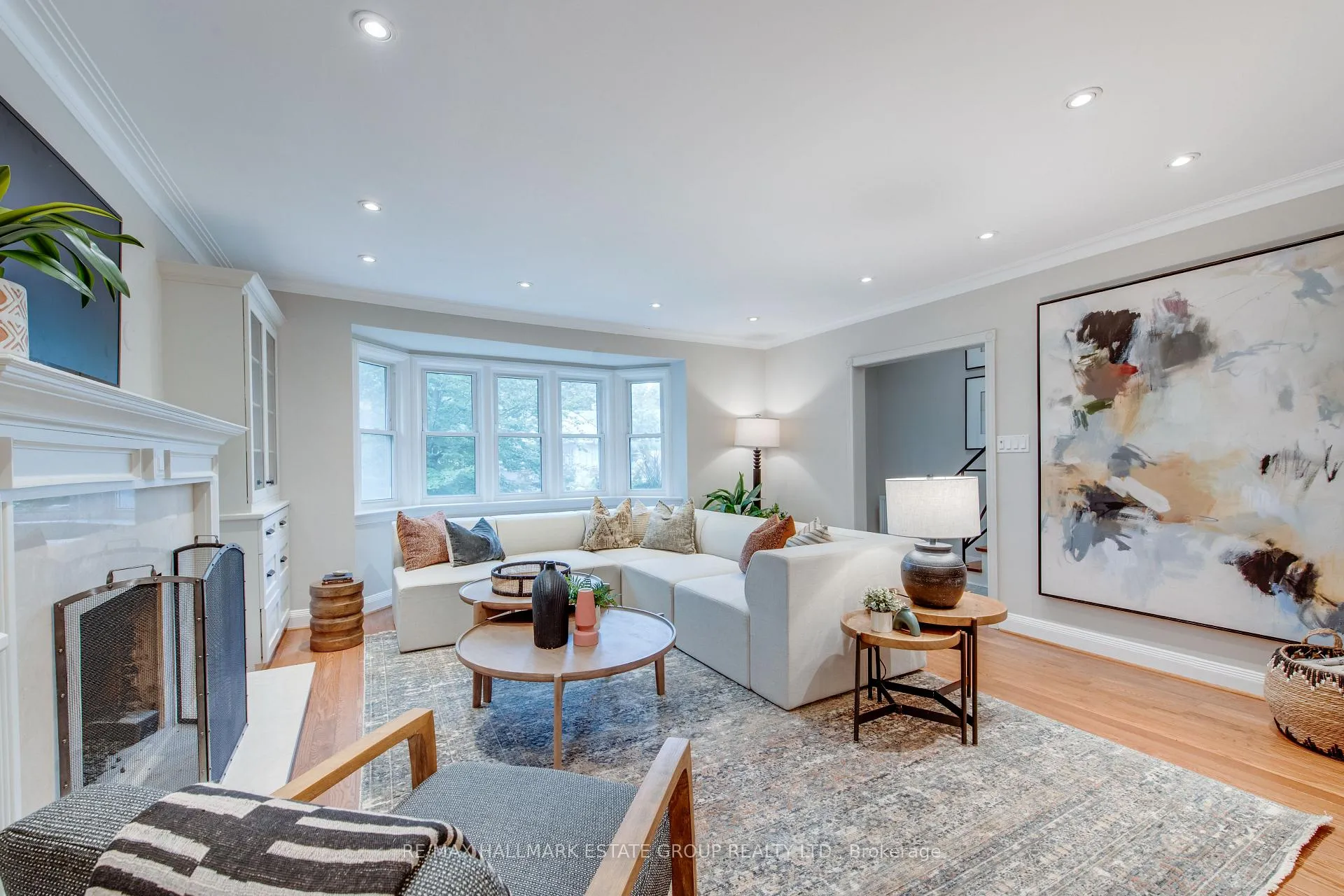Photo 3 of 25 Flanders Road, Toronto, Humewood-Cedarvale — HOMEH