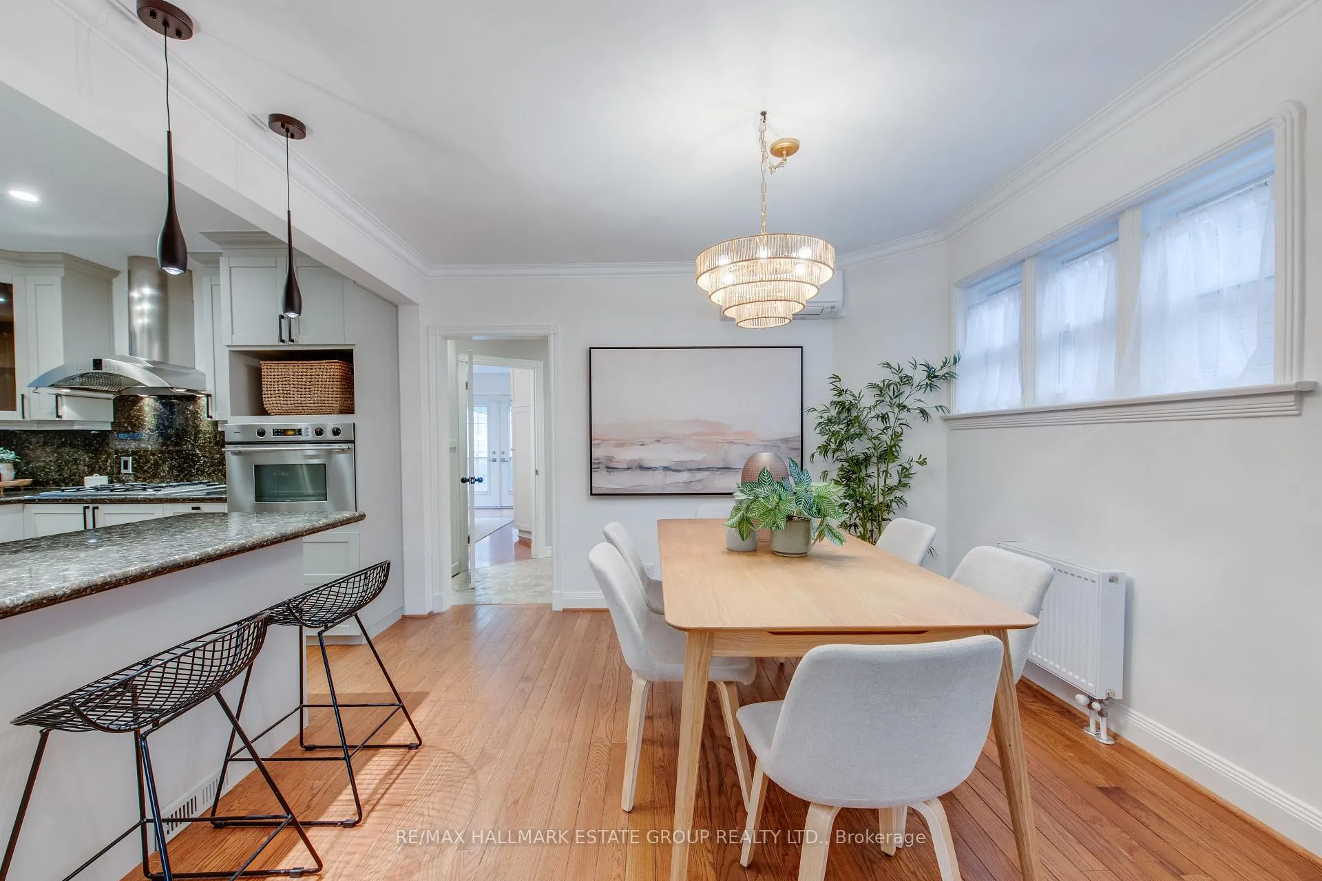 Photo 7 of 25 Flanders Road, Toronto, Humewood-Cedarvale — HOMEH
