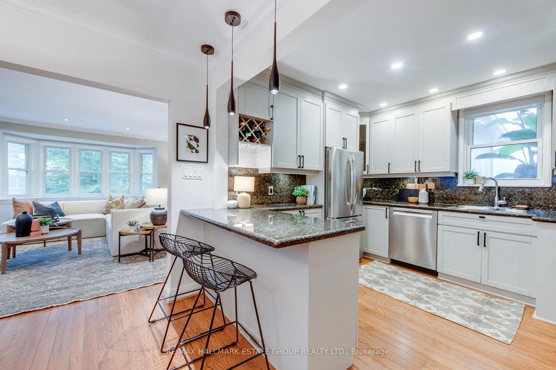 Photo 8 of 25 Flanders Road, Toronto, Humewood-Cedarvale — HOMEH