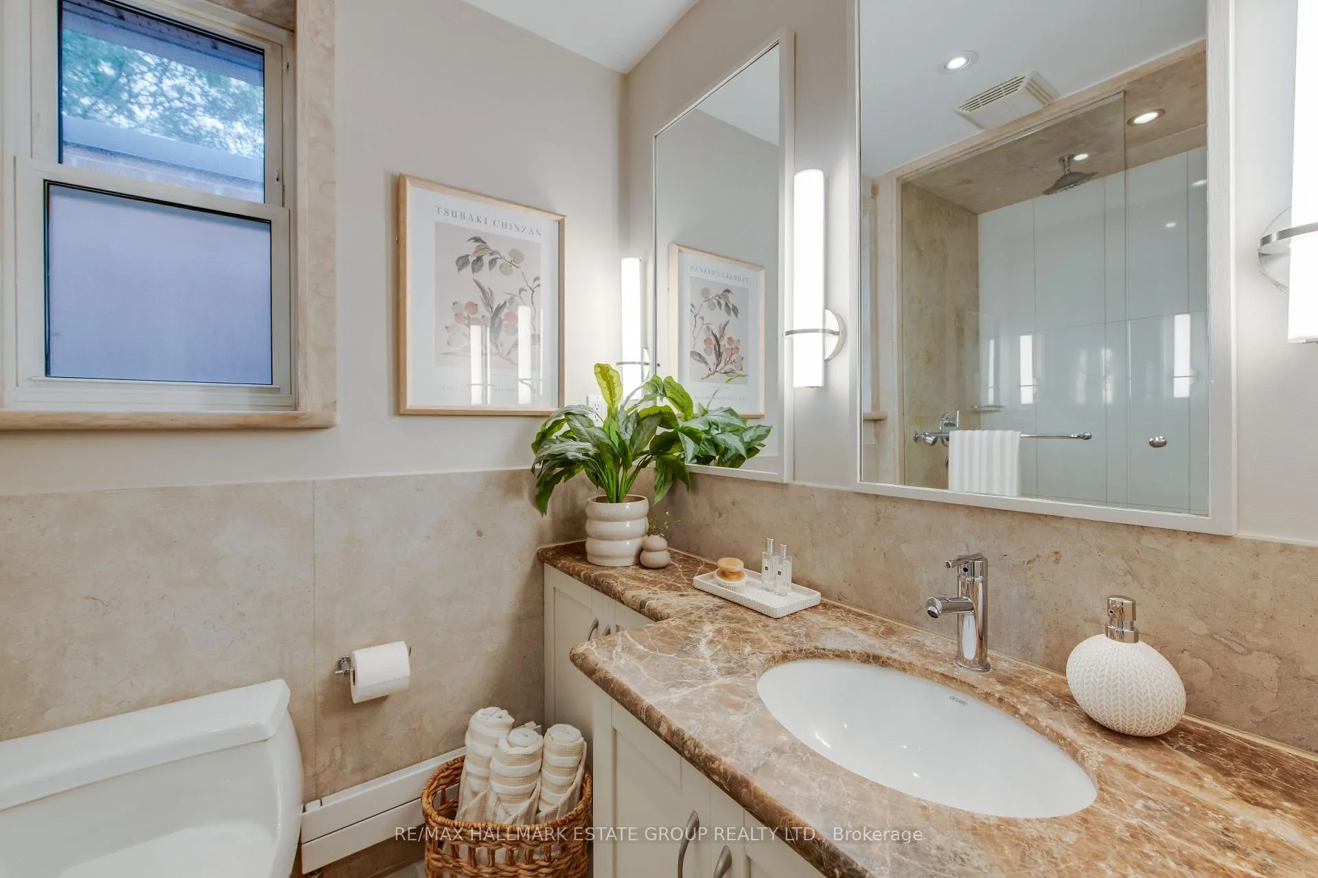 Photo 16 of 25 Flanders Road, Toronto, Humewood-Cedarvale — HOMEH