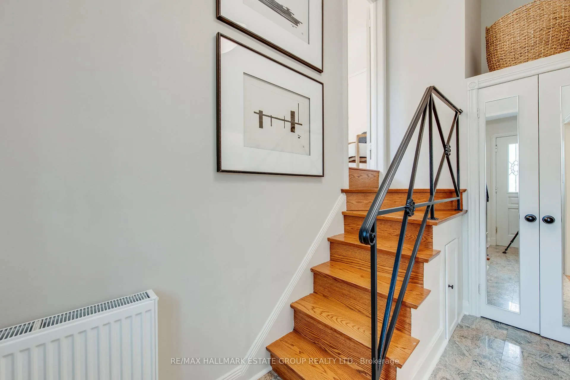 Photo 17 of 25 Flanders Road, Toronto, Humewood-Cedarvale — HOMEH