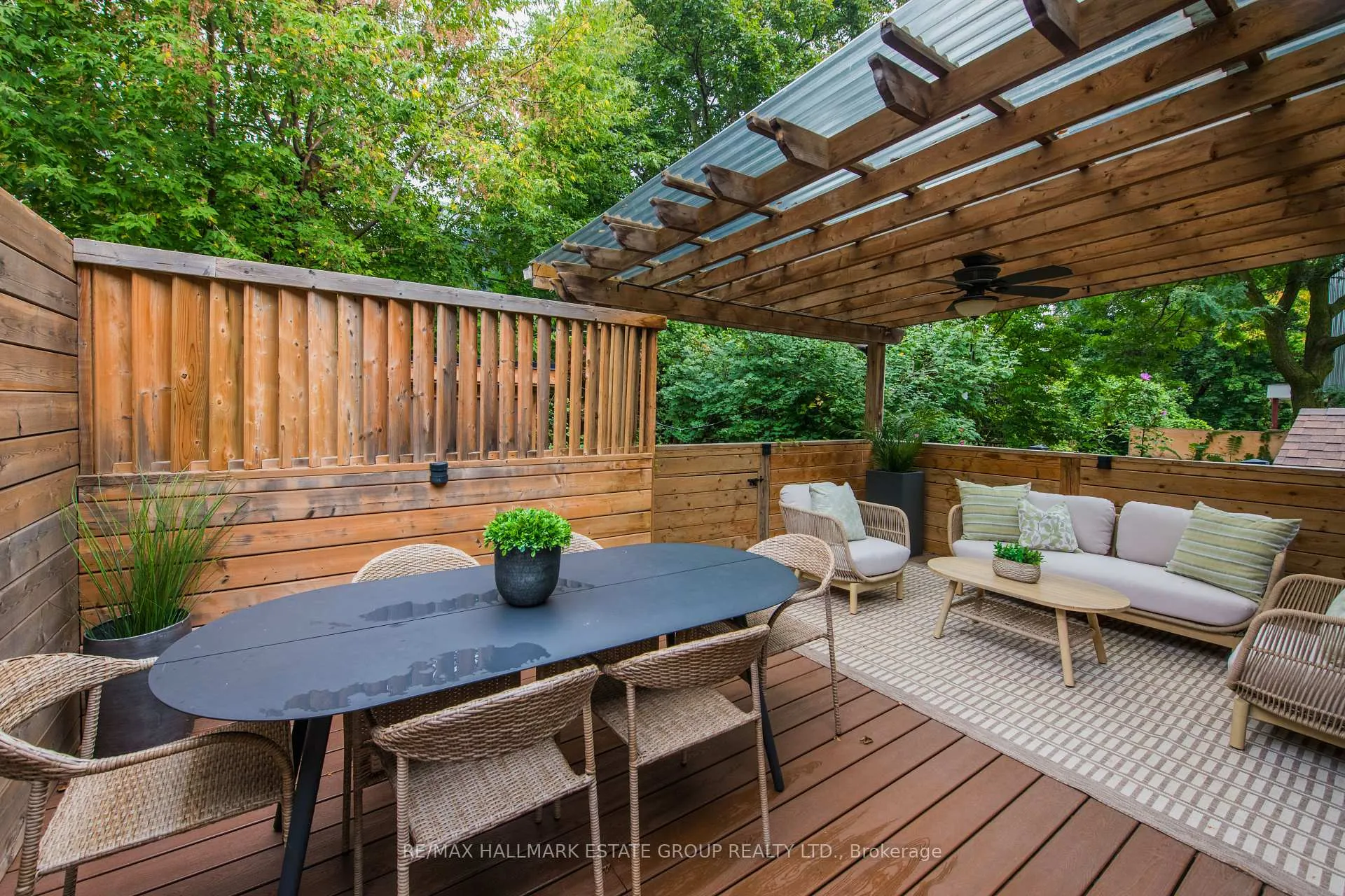 Photo 21 of 25 Flanders Road, Toronto, Humewood-Cedarvale — HOMEH