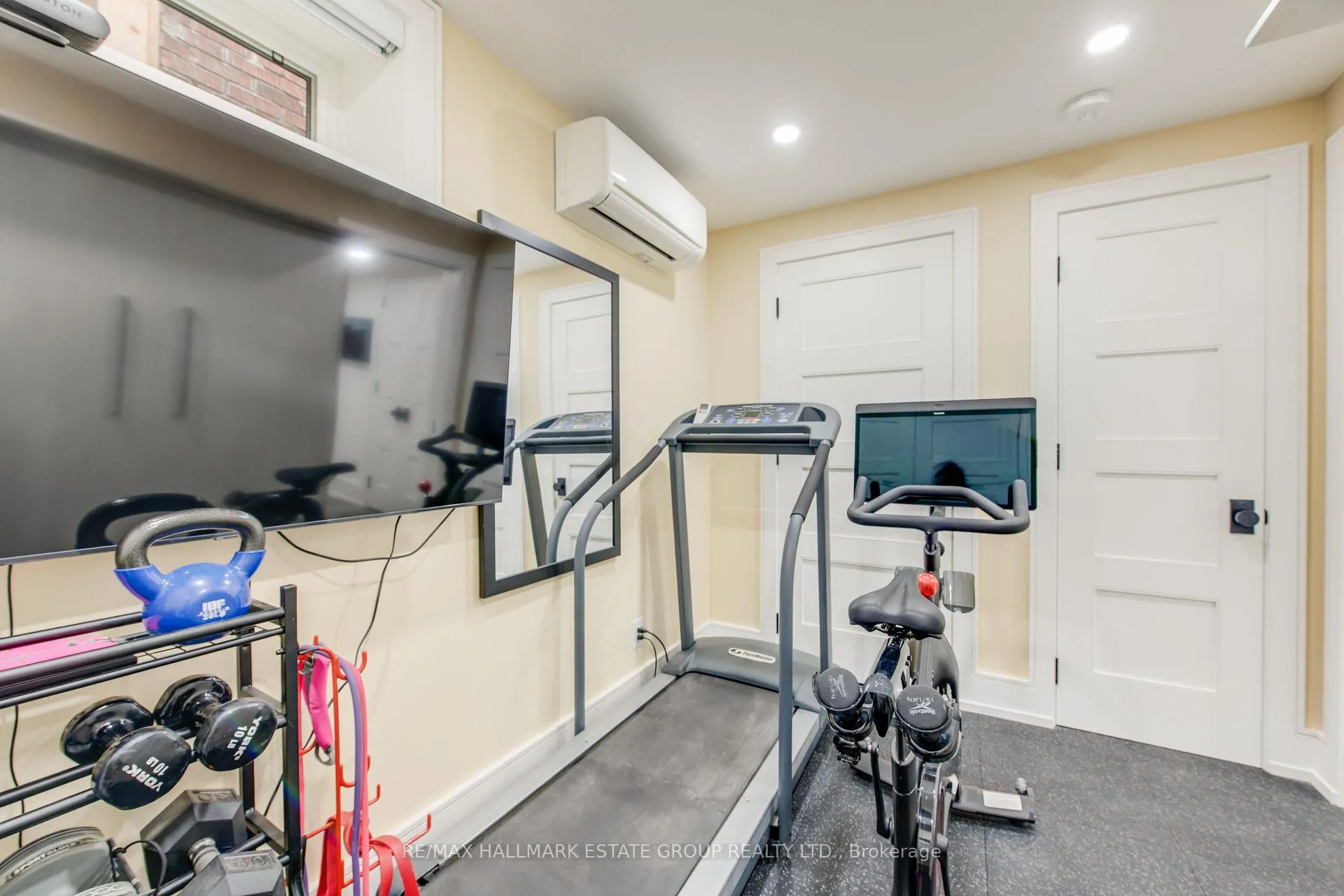 Photo 41 of 25 Flanders Road, Toronto, Humewood-Cedarvale — HOMEH