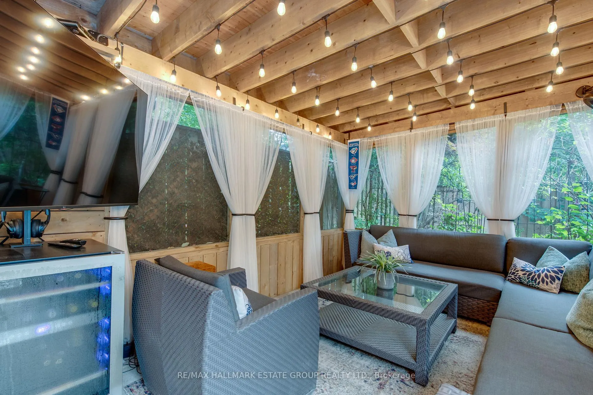 Photo 46 of 25 Flanders Road, Toronto, Humewood-Cedarvale — HOMEH
