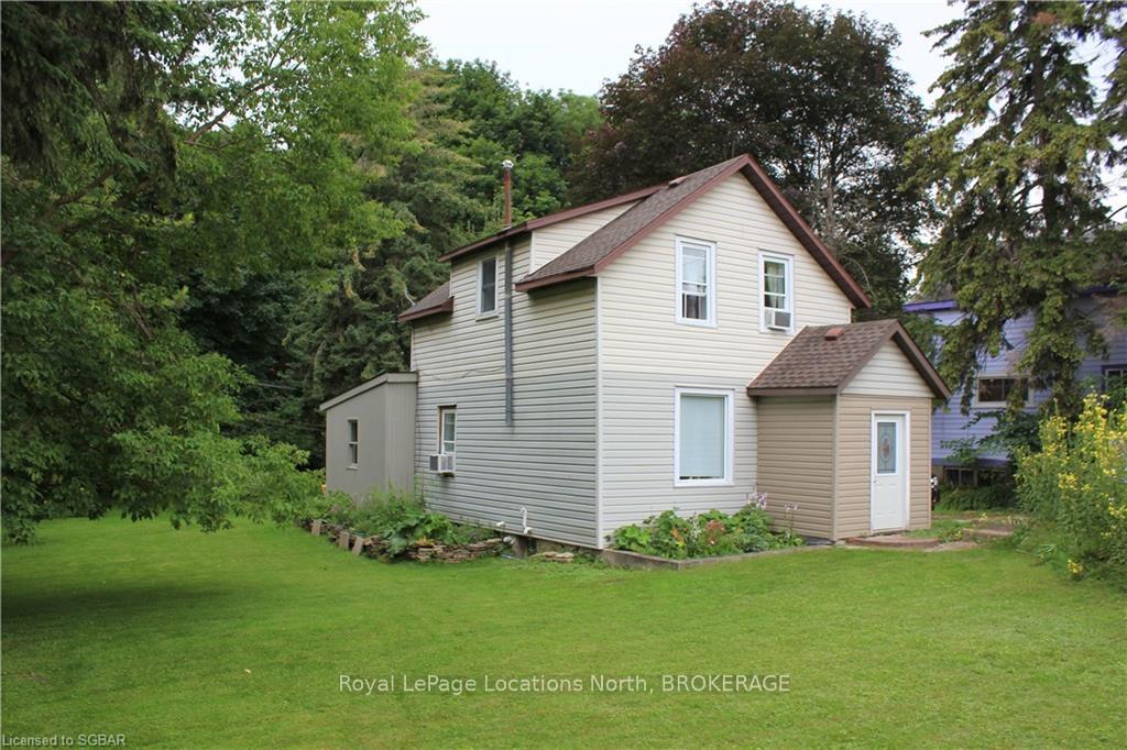 Front of 74 Sykes Street S